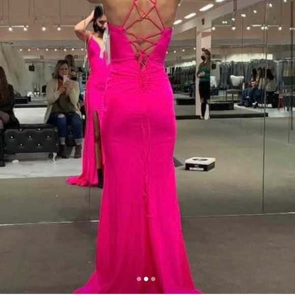Beautiful Brand New hot pink gown - Picture 2 of 3